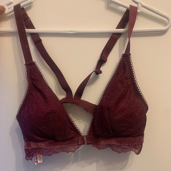 LaSenza and Victoria’s Secret Bras 34B-32D - Picture 6 of 6